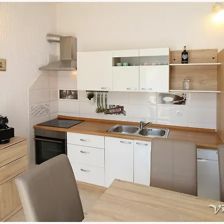 Apartman Simun * Primošten